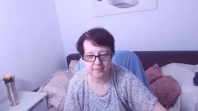 ChristaRose online show from 11/12/25, 07:40