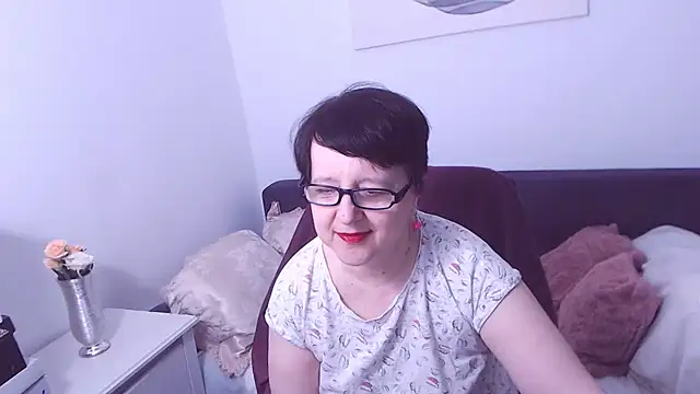 ChristaRose online show from 11/22/25, 09:46