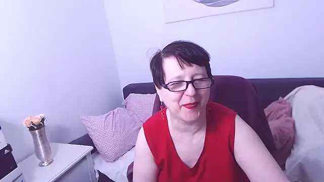 ChristaRose online show from 10/31/25, 04:36