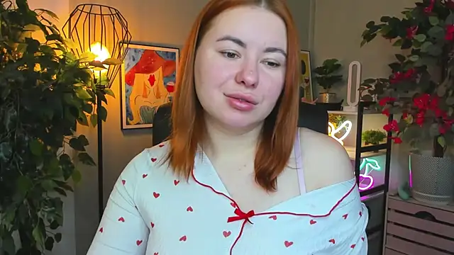 Snapshot of LAYLAxSTAR chatting on 12/14/25, 07:47 LAYLAxSTAR online show from 12/14/25, 07:47