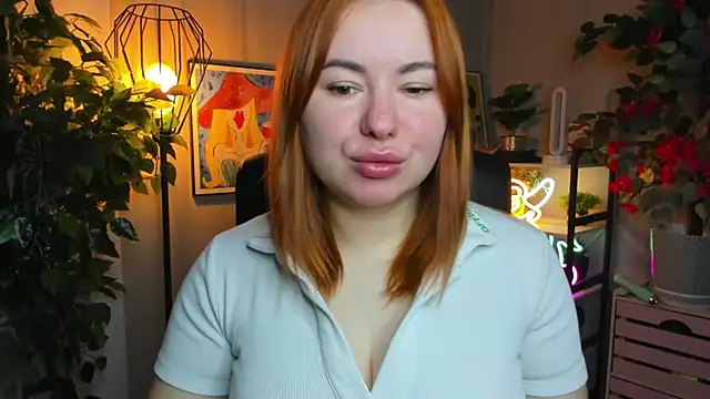 Snapshot of LAYLAxSTAR chatting on 11/09/25, 07:34 LAYLAxSTAR online show from 11/09/25, 07:34