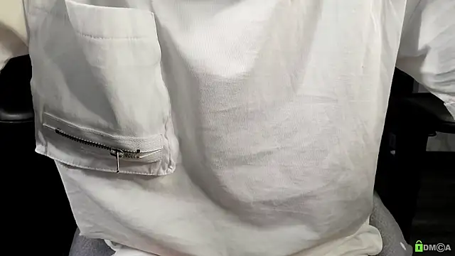 Courtney Luv online show from 11/04/25, 12:09