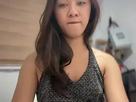 Local Hoelyx online show from 03/18/26, 07:37