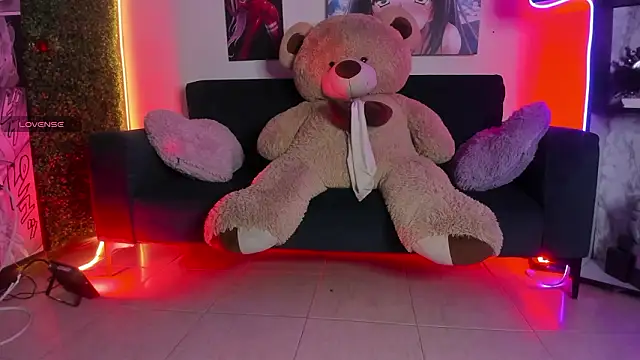 Snapshot of _liathompsom09 chatting on 03/03/26, 11:01 liathompsom09 online show from 03/03/26, 11:01