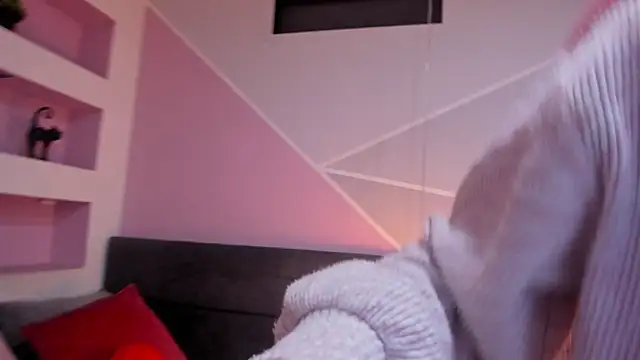 Snapshot of _liathompsom09 chatting on 12/16/25, 08:02 liathompsom09 online show from 12/16/25, 08:02