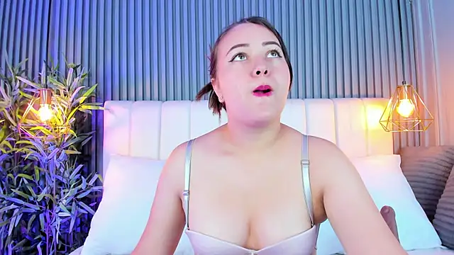 AnaisClark online show from 10/27/25, 11:33