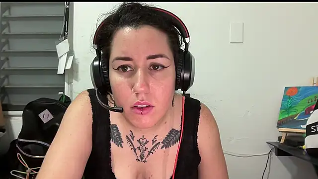 Snapshot of poppergirl69 chatting on 12/09/24, 03:29 poppergirl69 online show from 12/09/24, 03:29