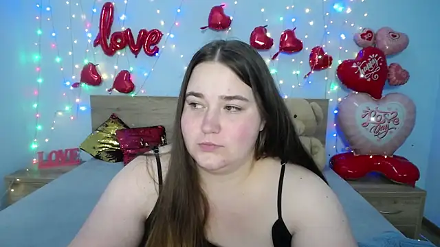 Snapshot of XX_Daniella_XX chatting on 02/05/25, 04:16 XX Daniella XX online show from 02/05/25, 04:16
