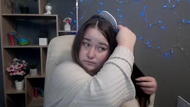 XX Daniella XX online show from 11/04/25, 07:45