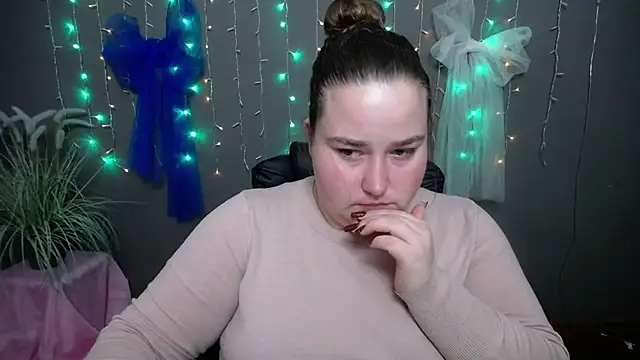 XX Daniella XX online show from 12/04/25, 07:29