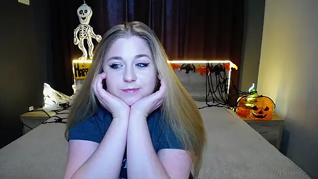 Snapshot of JessikaDaniel chatting on 10/24/25, 09:41 JessikaDaniel online show from 10/24/25, 09:41