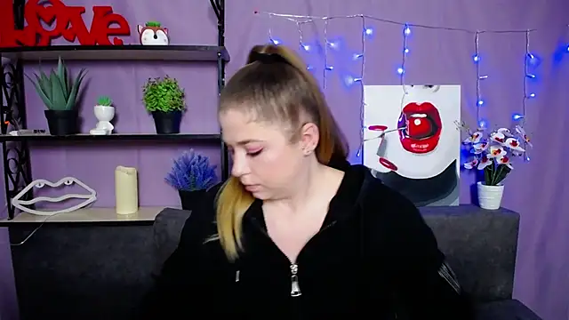 Snapshot of JessikaDaniel chatting on 03/11/25, 07:14 JessikaDaniel online show from 03/11/25, 07:14