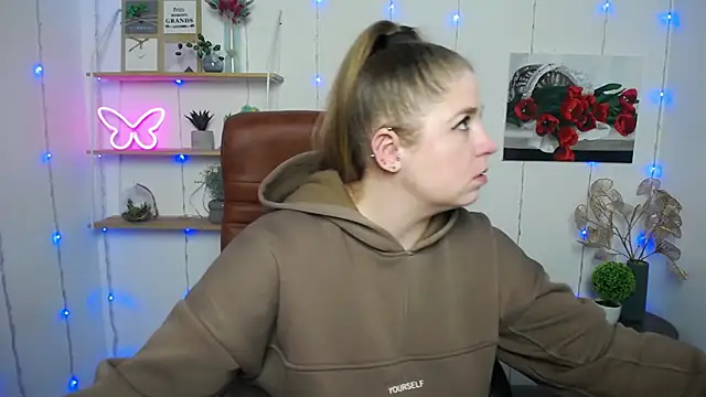 Snapshot of JessikaDaniel chatting on 03/06/25, 10:20 JessikaDaniel online show from 03/06/25, 10:20