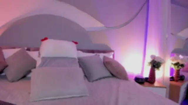 Nicolle W online show from 03/19/26, 11:43