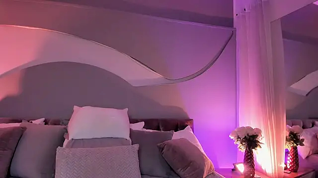 Nicolle W online show from 02/18/26, 11:50