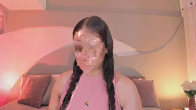 Snapshot of Nicolle_W chatting on 10/29/25, 11:53 Nicolle W online show from 10/29/25, 11:53