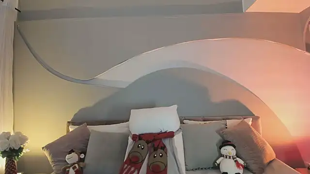 Nicolle W online show from 12/19/25, 11:56