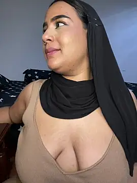 Snapshot of Maryam_yamal chatting on 01/24/25, 11:23 Maryam yamal online show from 01/24/25, 11:23