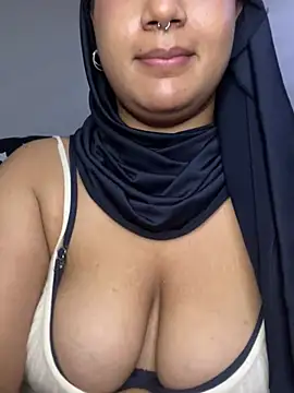 Snapshot of Maryam_yamal chatting on 01/26/25, 01:09 Maryam yamal online show from 01/26/25, 01:09