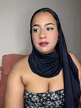 Snapshot of Maryam_yamal chatting on 02/21/25, 02:48 Maryam yamal online show from 02/21/25, 02:48