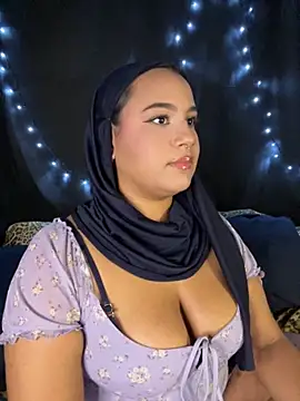 Snapshot of Maryam_yamal chatting on 11/07/25, 08:46 Maryam yamal online show from 11/07/25, 08:46