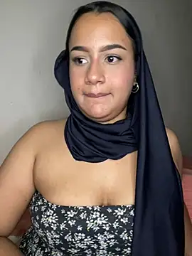 Snapshot of Maryam_yamal chatting on 02/21/25, 09:43 Maryam yamal online show from 02/21/25, 09:43