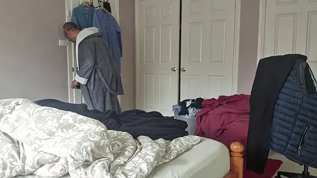 AmateurGuy23 online show from 10/28/25, 02:01