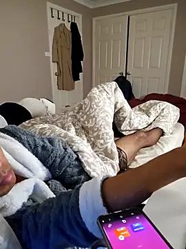AmateurGuy23 online show from 10/05/25, 06:42