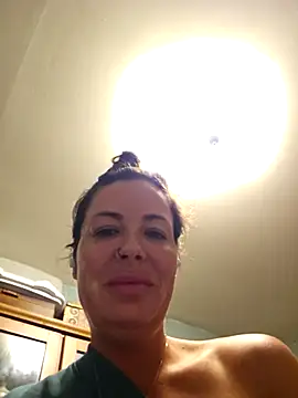 RebeccaXO  online show from 04/24/26, 04:47