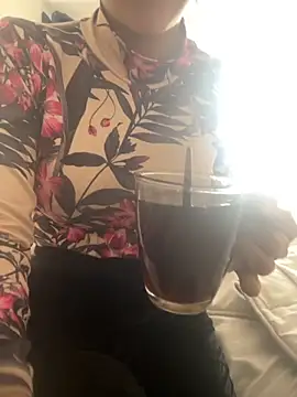 Snapshot of DulceMya6 chatting on 09/12/25, 03:34 DulceMya6 online show from 09/12/25, 03:34