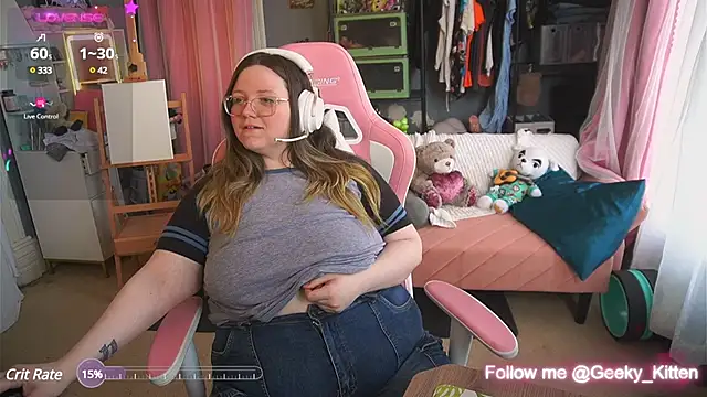 Snapshot of Geeky_Kitten chatting on 02/06/25, 08:56 Geeky Kitten online show from 02/06/25, 08:56