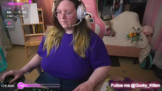 Snapshot of Geeky_Kitten chatting on 03/05/25, 01:31 Geeky Kitten online show from 03/05/25, 01:31