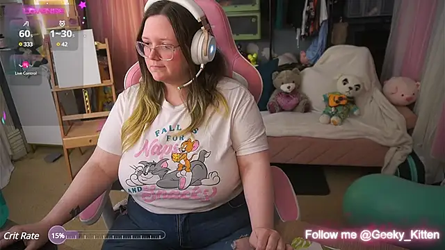 Snapshot of Geeky_Kitten chatting on 03/10/25, 06:49 Geeky Kitten online show from 03/10/25, 06:49
