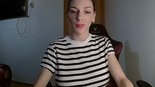 Snapshot of Vampirosa chatting on 02/04/26, 07:42 Vampirosa online show from 02/04/26, 07:42