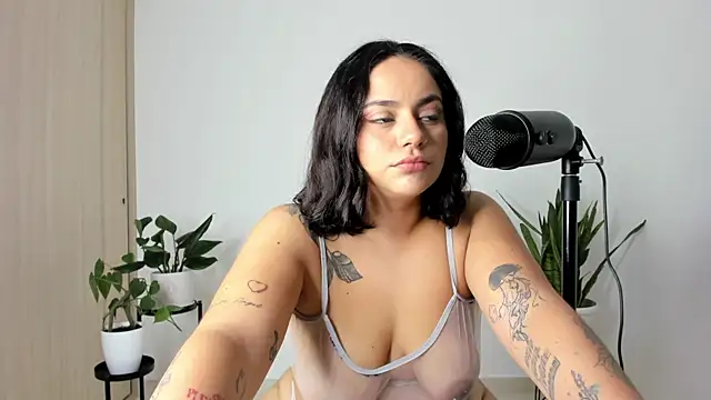 susy angel online show from 11/30/25, 01:17