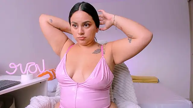 susy angel online show from 02/02/26, 09:25