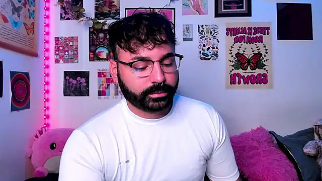 Snapshot of johnnyalx chatting on 02/07/26, 07:11 johnnyalx online show from 02/07/26, 07:11