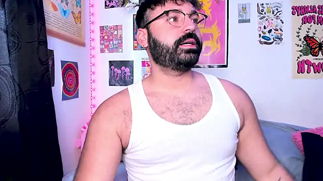 Snapshot of johnnyalx chatting on 02/11/26, 06:41 johnnyalx online show from 02/11/26, 06:41