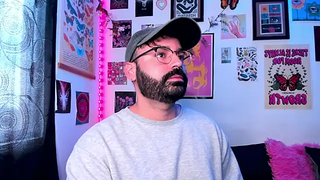 Snapshot of johnnyalx chatting on 02/06/26, 06:26 johnnyalx online show from 02/06/26, 06:26