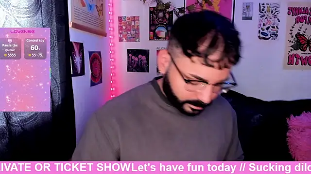 Snapshot of johnnyalx chatting on 02/25/26, 06:52 johnnyalx online show from 02/25/26, 06:52