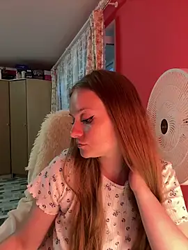 Snapshot of SophiaSweet_ chatting on 06/19/26, 05:52 SophiaSweet online show from 06/19/26, 05:52