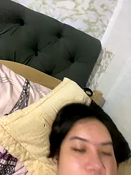 Hebefemme online show from 12/16/25, 07:29