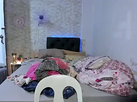 Hebefemme online show from 11/07/25, 09:58