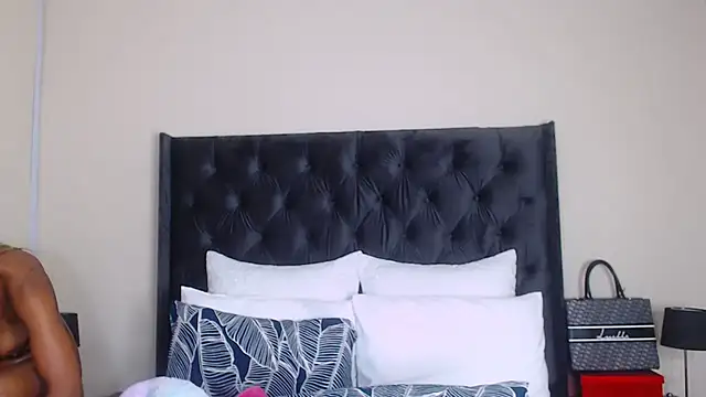 Sexynaughty Gal online show from 02/02/25, 11:32