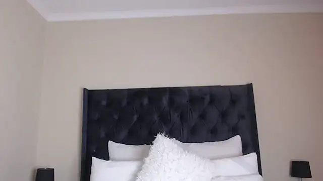 Sexynaughty Gal online show from 11/07/25, 12:48