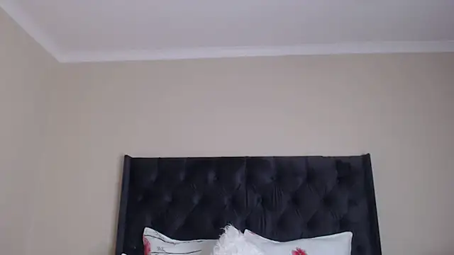 Sexynaughty Gal online show from 02/19/26, 09:56