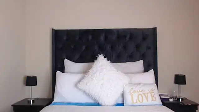 Sexynaughty Gal online show from 11/08/25, 09:51