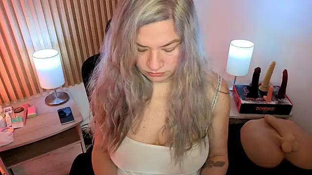 MarianL0ve online show from 04/15/26, 10:43