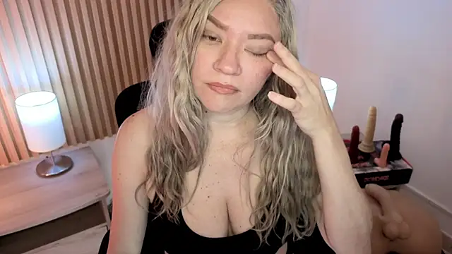 MarianL0ve online show from 02/10/26, 10:36