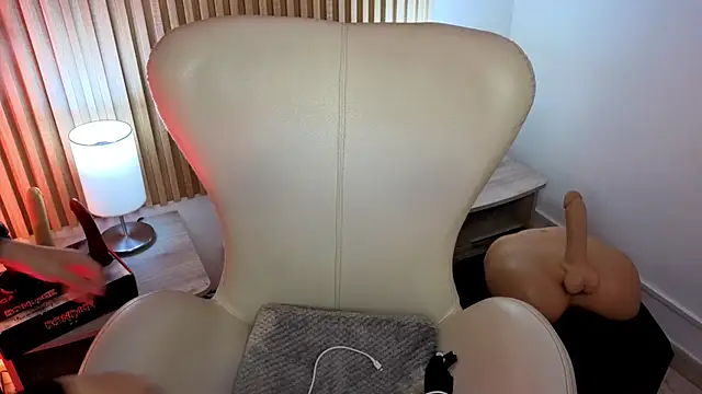 MarianL0ve online show from 09/19/25, 10:52